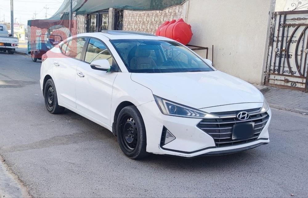 هیۆندای ئەلەنترا